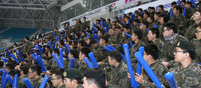 Event to watch ice hockey game with the invited soldiers of 22nd Division